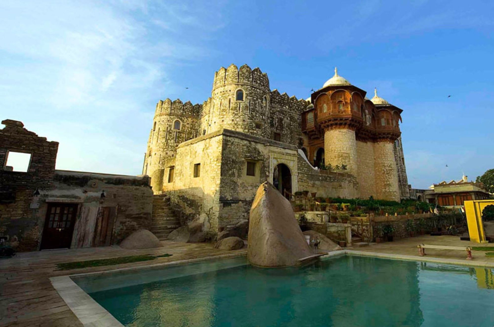 Atulya Fort Khejarla Exterior foto